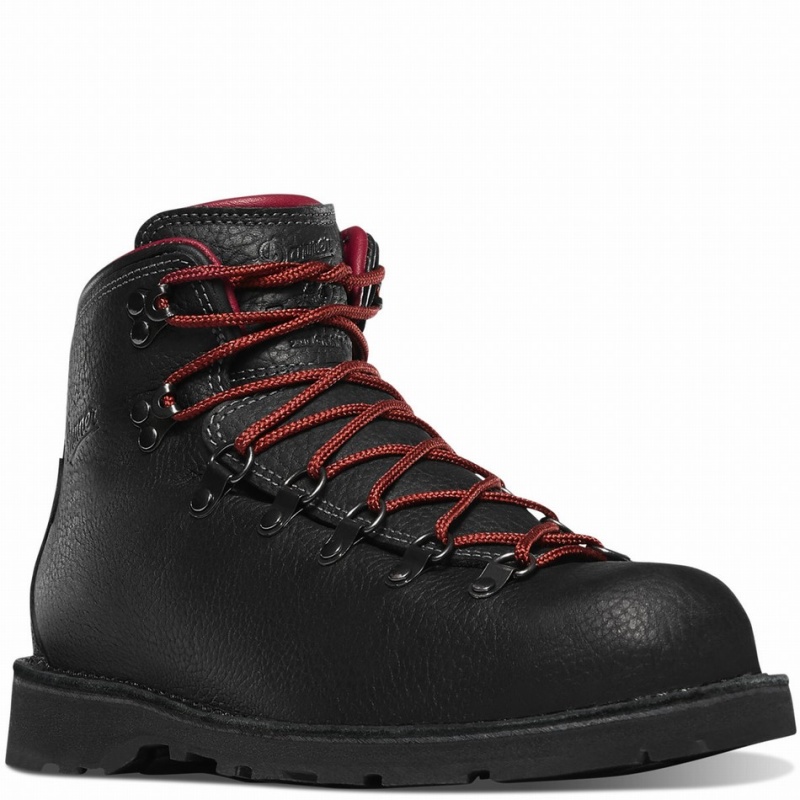 Black Danner Mountain Pass Men's Hiking Boots | 73079