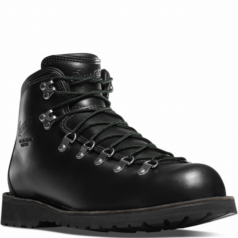 Black Danner Mountain Pass Men's Hiking Boots | 89439