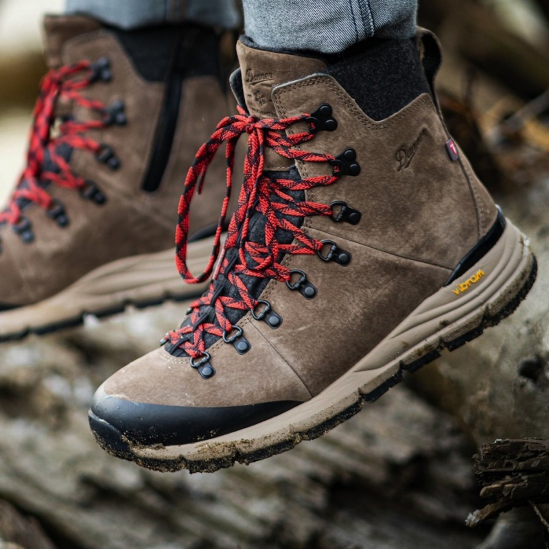 Brown Danner Arctic 600 Side-Zip Men's Hiking Boots | 63973